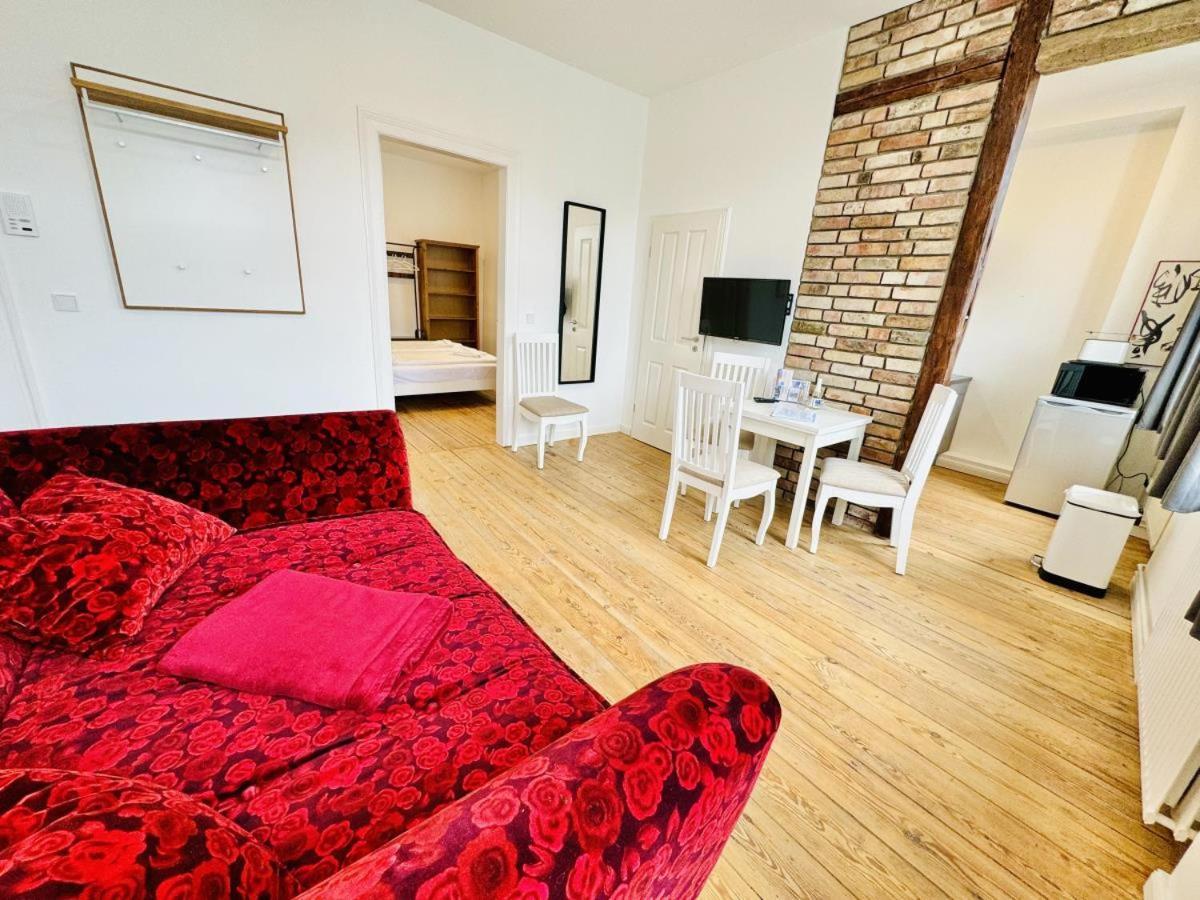 רוסטוק Ferienwohnung Seeterrasse מראה חיצוני תמונה